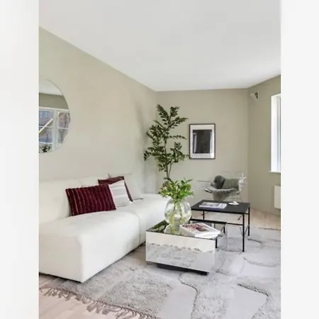 Nydelig Leilighet, Med Fantastisk Beliggenhet Apartament *